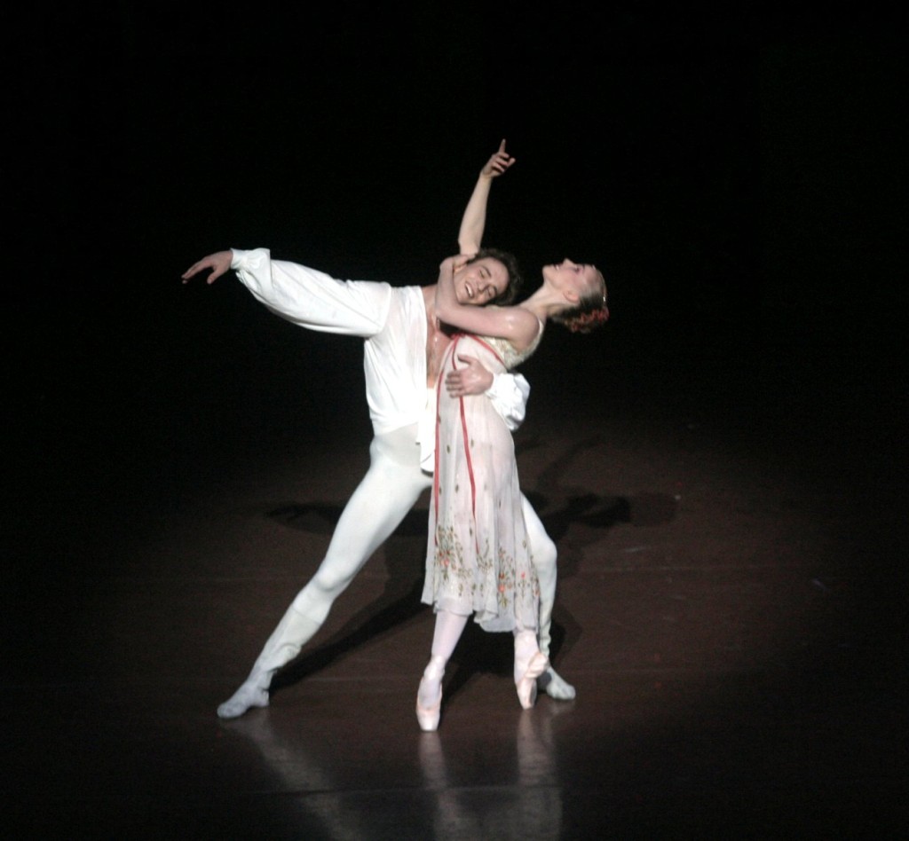 5. J.Jelinek and K.Wünsche, “Romeo and Juliet” by J.Cranko, Stuttgart Ballet © U.Beuttenmüller