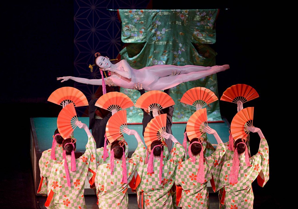 1. Ensemble, The Kabuki by Maurice Béjart, Tokyo Ballet 2014 