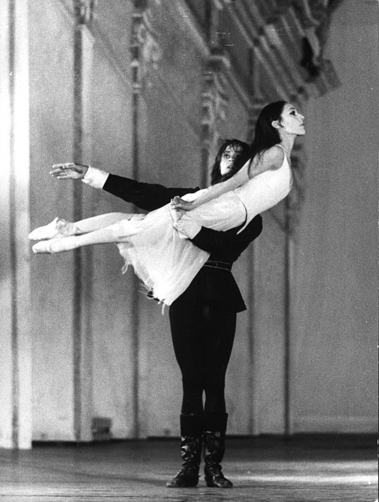 15. Fred Howald and Persephone Samaropoulo , Don Juan by J.Neumeier, Ballet Frankfurt, 1972, copyright Günther Englert, Frankfurt