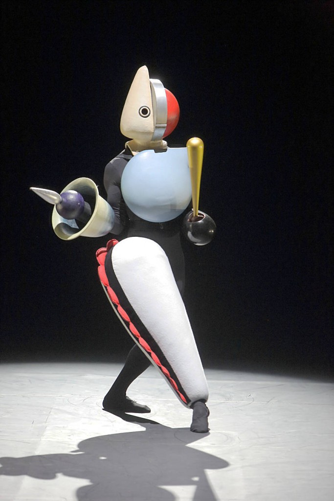 15. The Triadic Ballet by Gerhard Bohner, The Abstract, Florian Sollfrank, copyright W.Hösl 