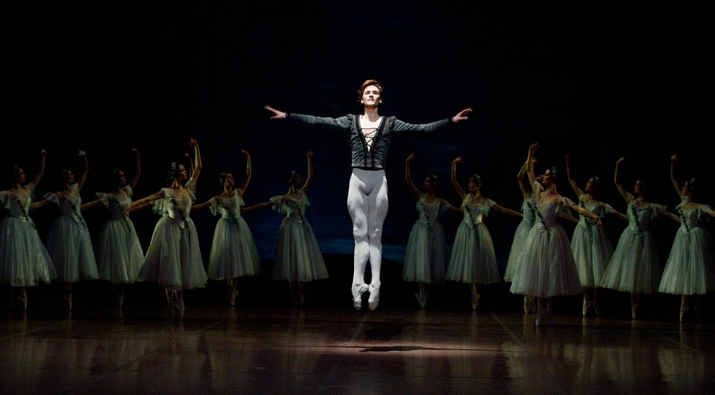 28. Friedemann Vogel and ensemble, Giselle, Stuttgart Ballet, photo Stuttgart Ballet