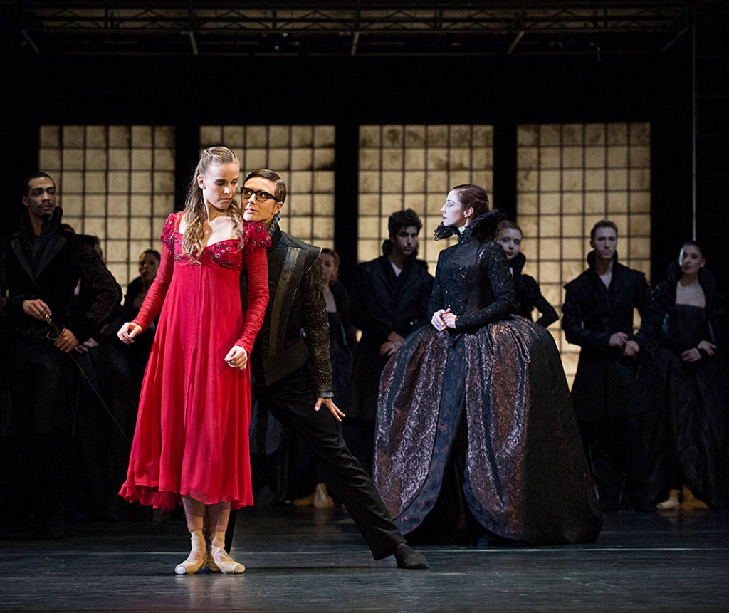 4. Katja Wünsche (Juliet), Jan Casier, Eva Dewaele and ensemble, Romeo and Juliet by Christian Spuck, Ballet Zurich