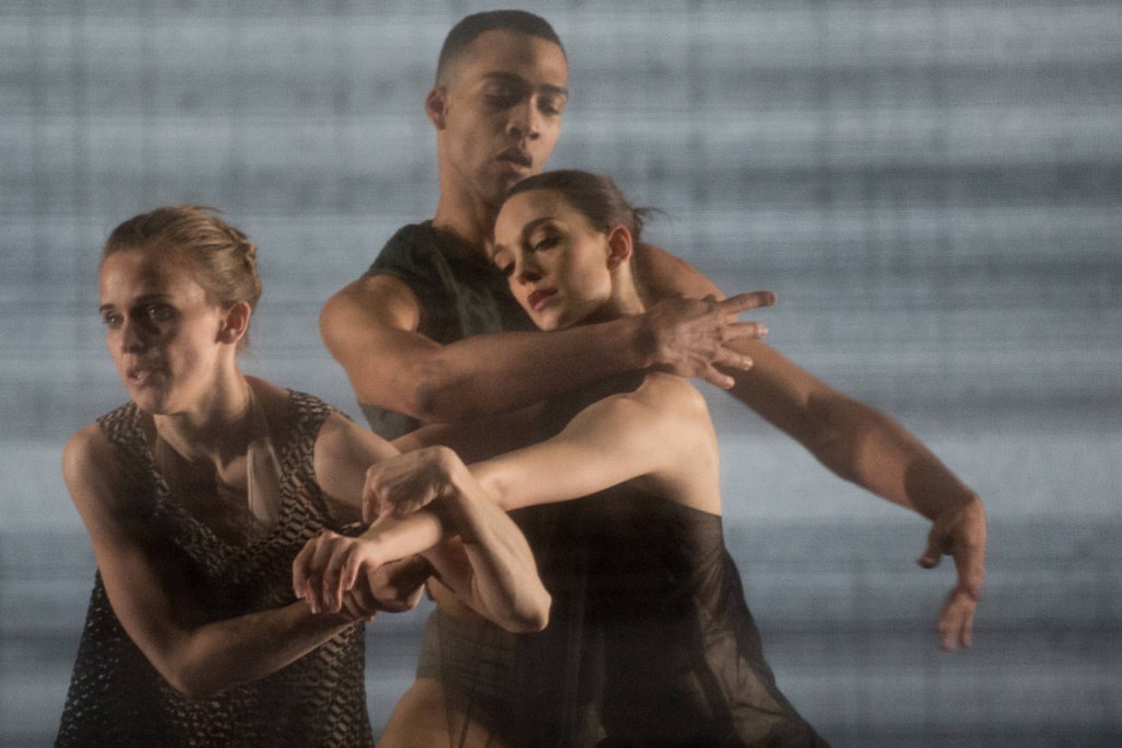 4. Katja Wünsche, Manuel Renard and Juliette Brunner,  Kairos by Wayne McGregor, Ballet Zurich