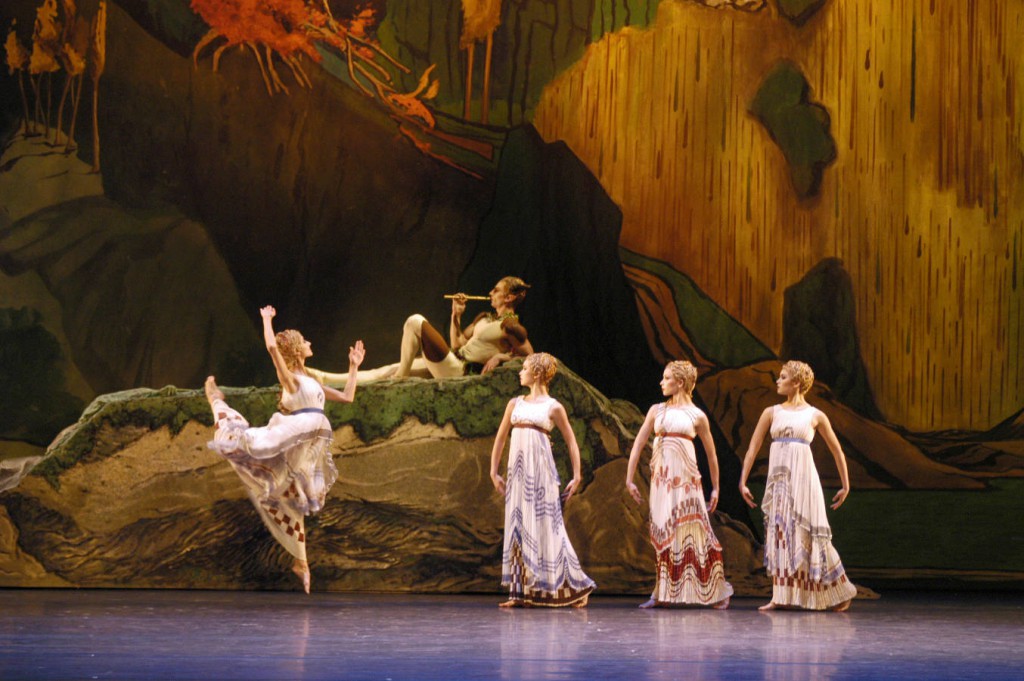 5. T.Mikayelyan and ensemble, "L'Après-midi d'un faune" by V.Nijinsky, Bavarian State Ballet 