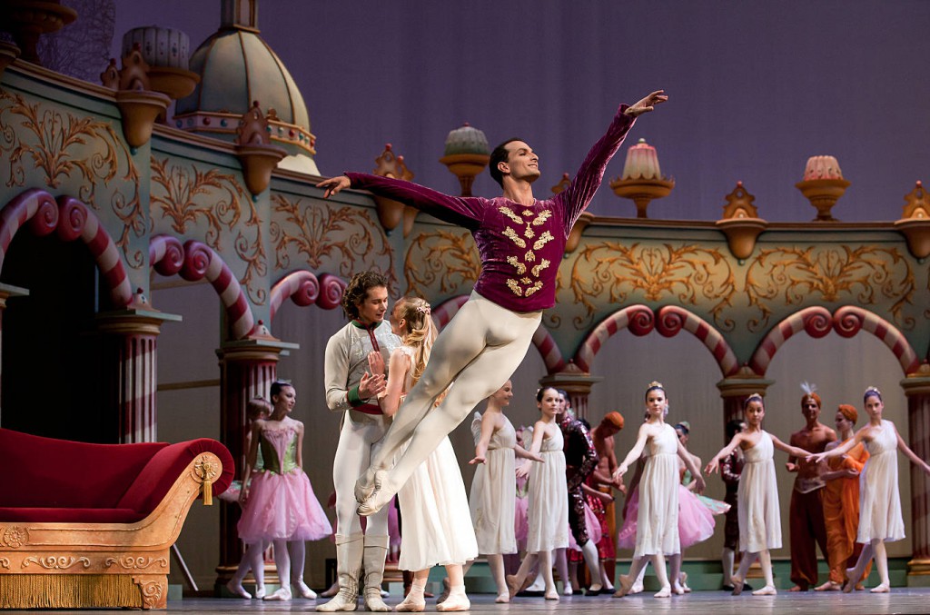 9. J.Bubeníček, A.Merkulova, I.Simon and ensemble, “The Nutcracker” by A.S. Watkin and J.Beechey, Semperoper Ballet © C.Radu 2014