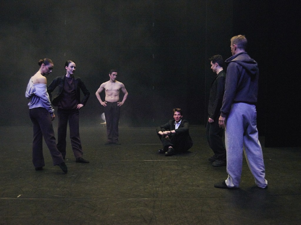 6. C.Andriot, N.Guth, M.Chaix, M.Goecke, A.Simões and C.Bloßfeld, stage rehearsal of “Lonesome George” at the Theater Duisburg, Ballett am Rhein © F.Jennewein, Stuttgart 2015