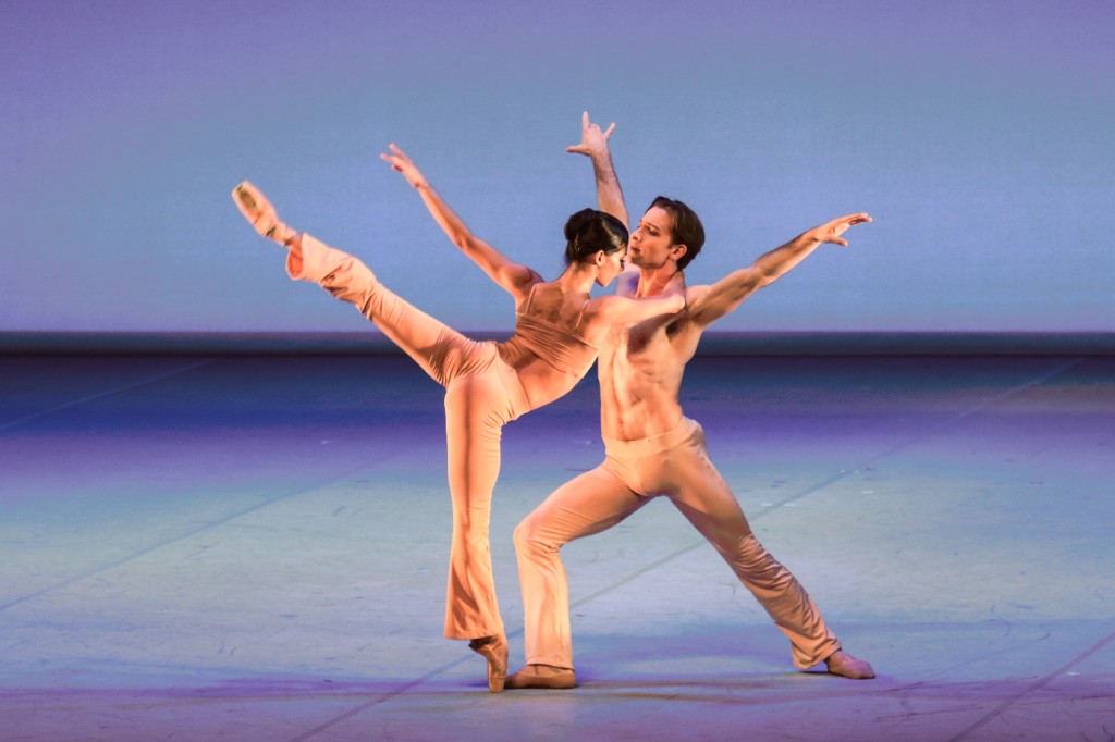 1. J.Collado and A.Robinson, “Clear” by S.Welch, Houston Ballet © H.Badekow 2015