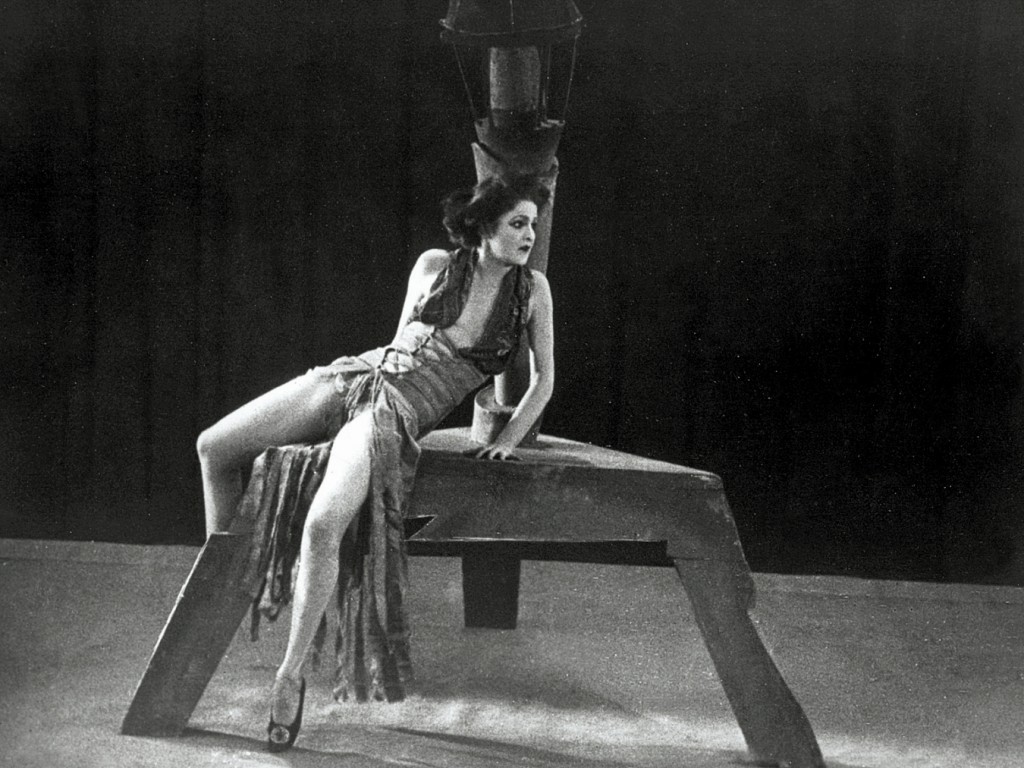 6. A.Berber in the screen adaption of “Cocaine” which was part of the documentary “Modern Dances/ Dances of Debauchery, Horror and Ecstasy”, 1923, archive L.Fischer, photo by courtesy of H.Bäßler Publishing House 2015