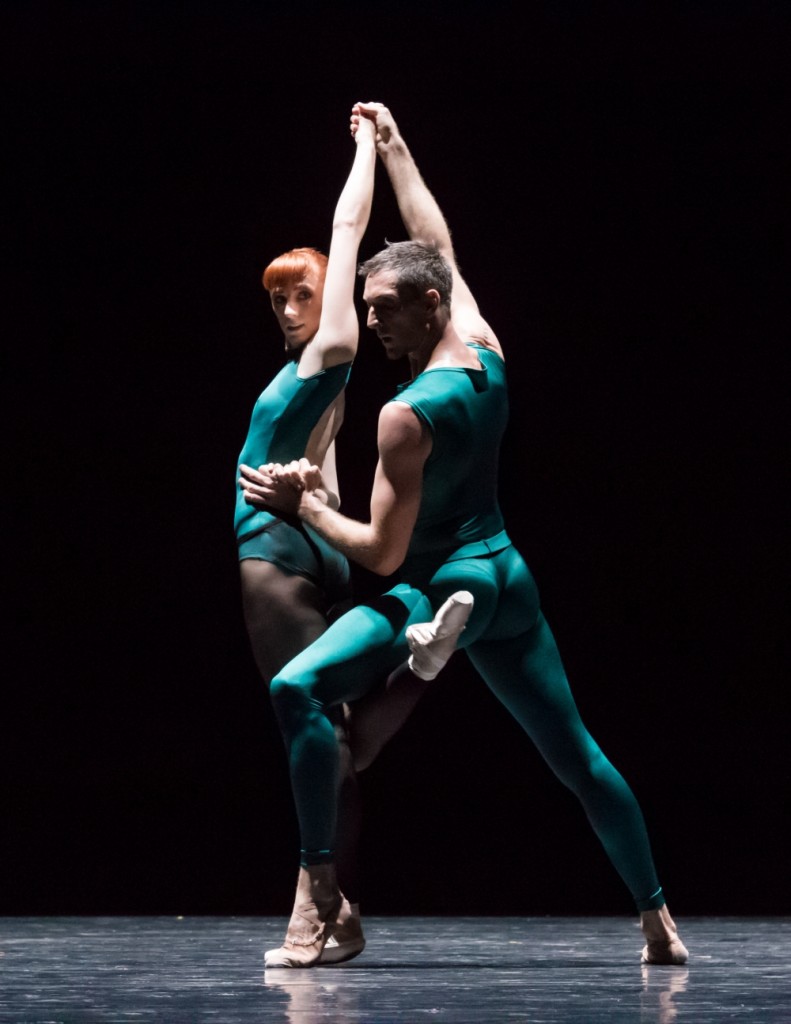 8. E.Vostrotina and R.Coumes-Marquet, In the Middle, Somewhat elevated by W.Forsythe, Semperoper Ballet, photo I.Whalen