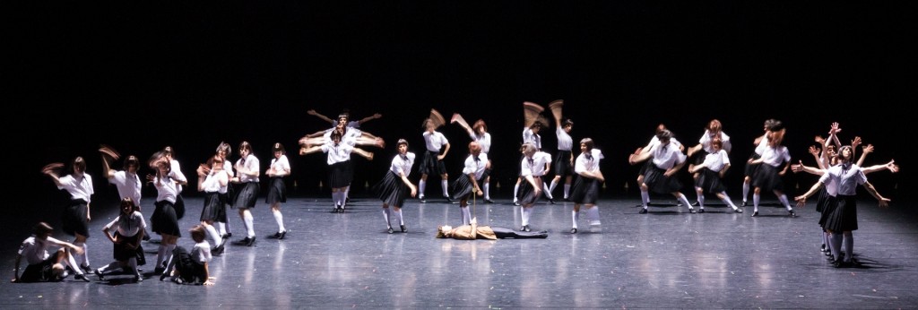 17. Ensemble, Impressing the Czar by W.Forsythe, Semperoper Ballet, photo I.Whalen