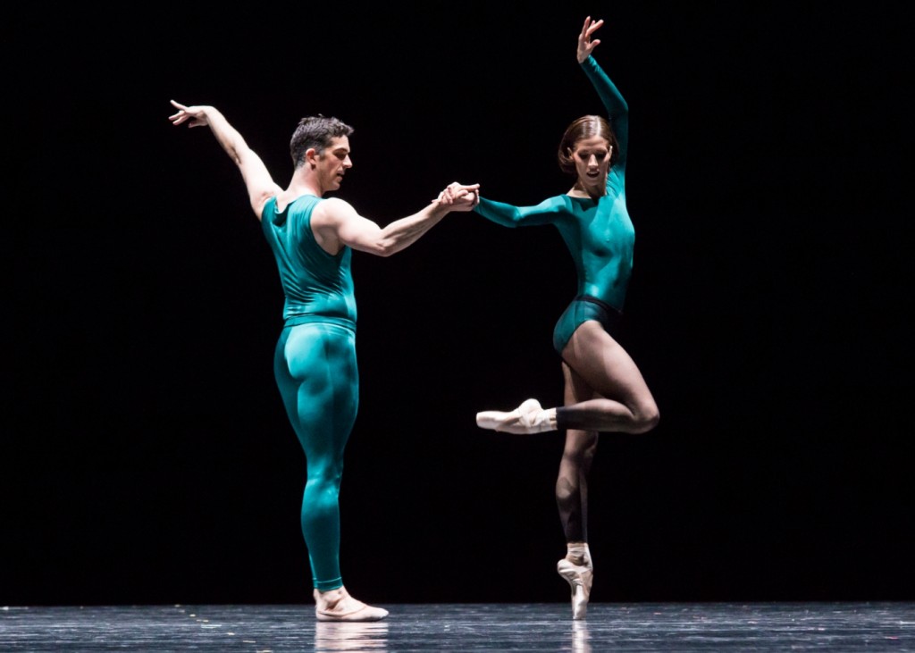 4. L.Guilbaud and S.Gileva, In the Middle, Somewhat Elevated by W.Forsythe, Semperoper Ballet, photo I.Whalen