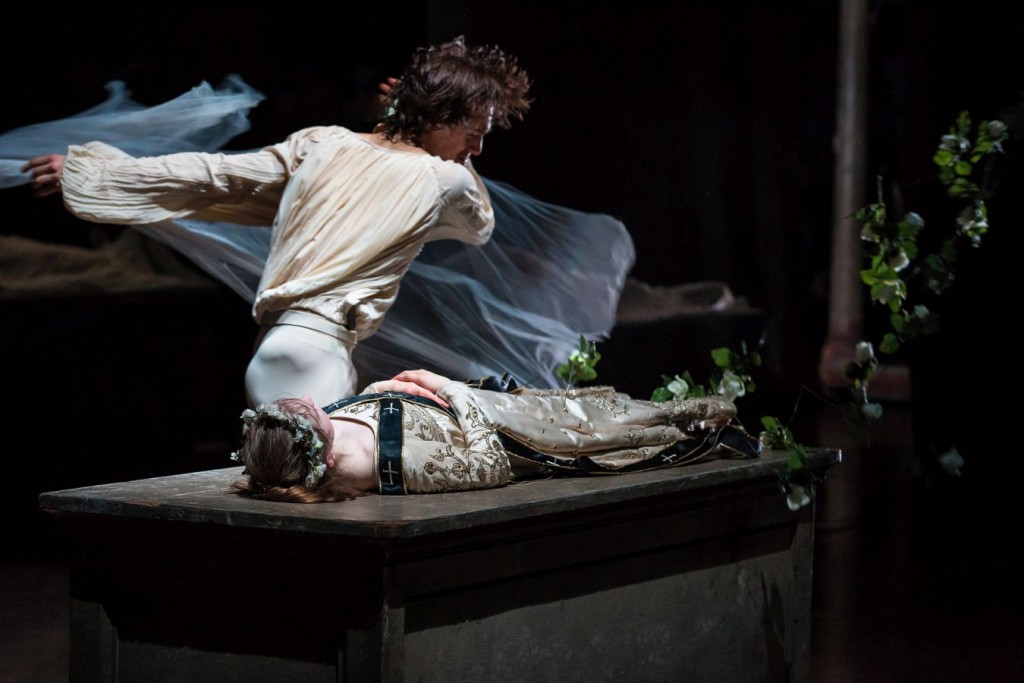 12. J.Bellussi and E.Mazon, Romeo and Juliet by J.Neumeier, Hamburg Ballet © S.Ballone