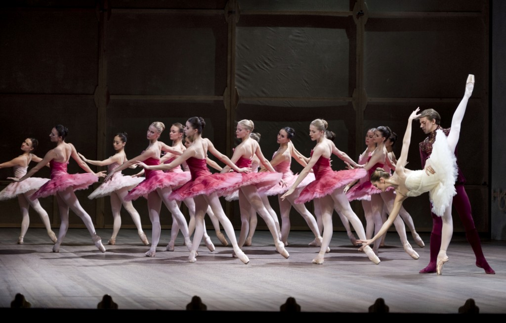 3. S.-J. Brodbeck, C.Lowden and ensemble, Raymonda by P.Lidberg, Royal Swedish Ballet, photo H.Nilsson