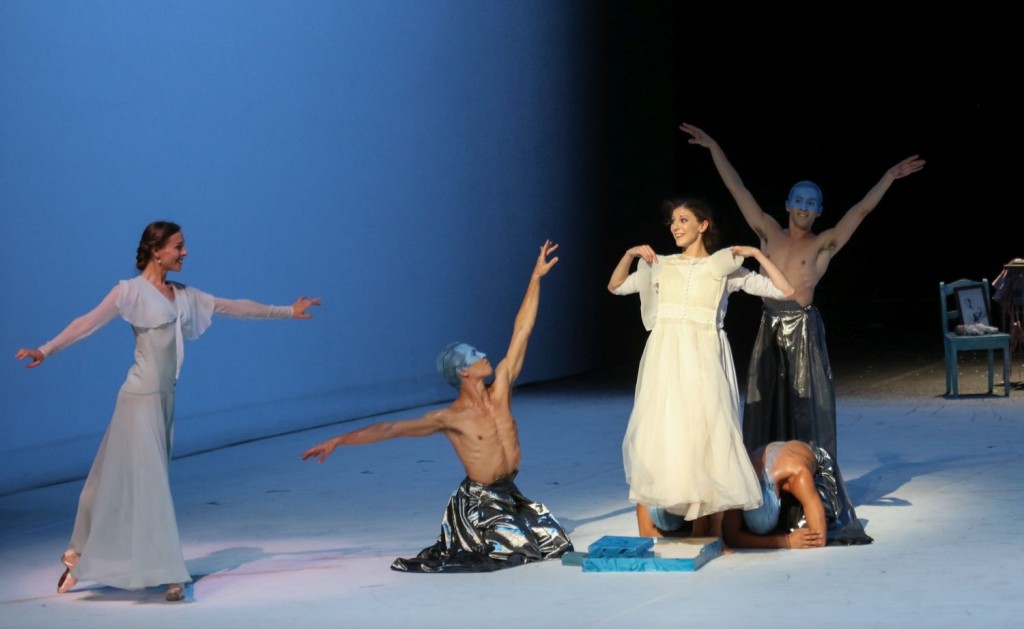 3. A.Laudere, H.Bouchet, A.Riabko, A.Martínez, C.Evans and M.Libao, "A Cinderella Story" by J.Neumeier, photo: H.Badekow