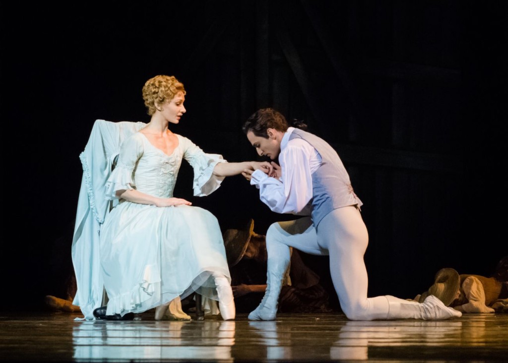 1. M.Hamilton and J.Bubeniček, “Manon” by Kenneth MacMillan, photo Ian Whalen