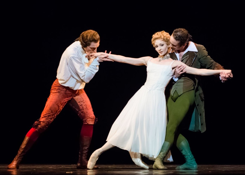 6. R.Coumes-Marquet, M.Hamilton and F.Voranger, “Manon” by K.MacMillan, photo: I.Whalen