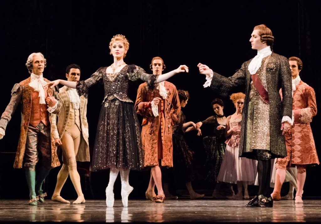 7. M.Hamilton, R.Coumes-Marquet and ensemble, “Manon” by K.MacMillan, photo: Ian Whalen