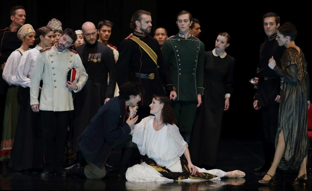 5. H.Nieh, S.Madec-Van Hoorde and ensemble, “Romeo and Juliet” by B.d'At, Ballet de l'Opéra national du Rhin 