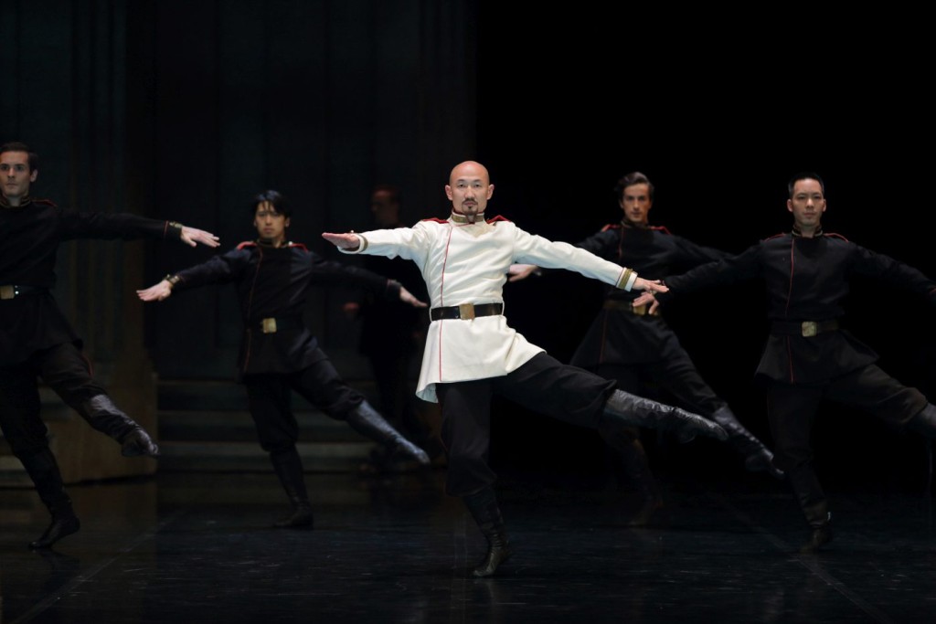 6. M.Zong and ensemble, “Romeo and Juliet” by B.d'At, Ballet de l'Opéra national du Rhin