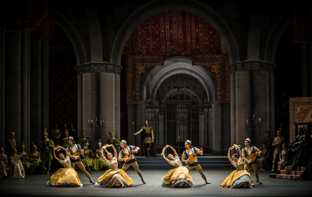 7. Ensemble (Neapolitan Dance), “Swan Lake” by M.Petipa and L.Ivanov with additional choreography by A.Ratmansky, Ballet Zurich 