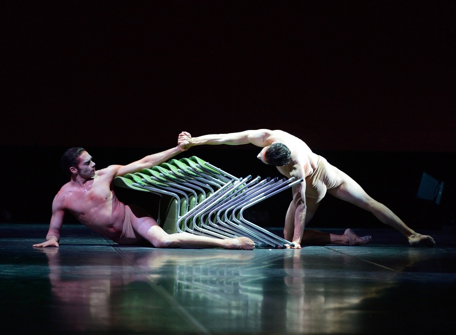 6. J.Reilly and D.Camargo, “Arena” by G.Tetley, Stuttgart Ballet 2016