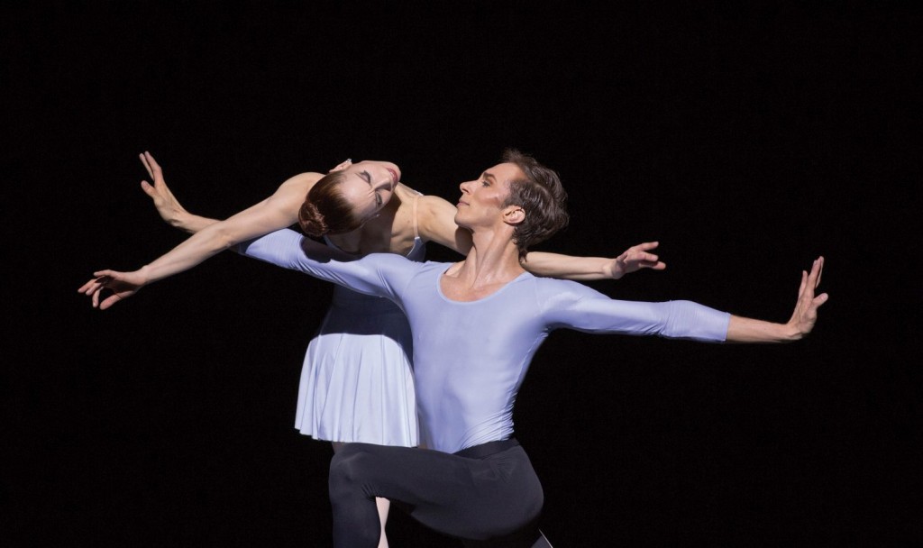 3. A.-K.Adam and M.Menha, “Duo Concertant” by G.Balanchine © The George Balanchine Trust, Ballett am Rhein © G.Weigelt