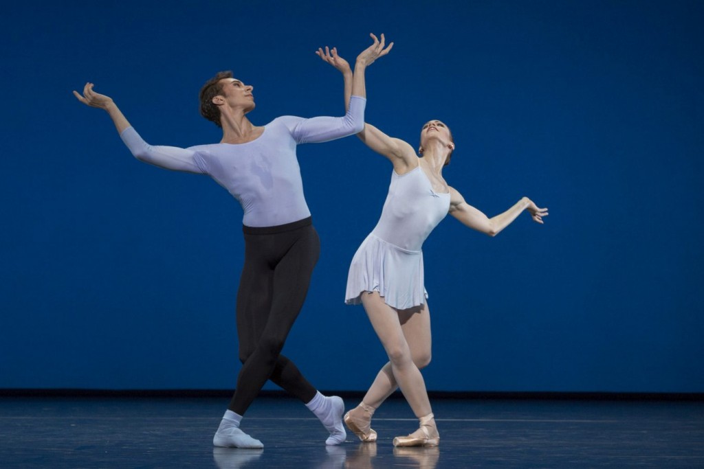 2. A.-K.Adam and M.Menha, “Duo Concertant” by G.Balanchine © The George Balanchine Trust, Ballett am Rhein © G.Weigelt