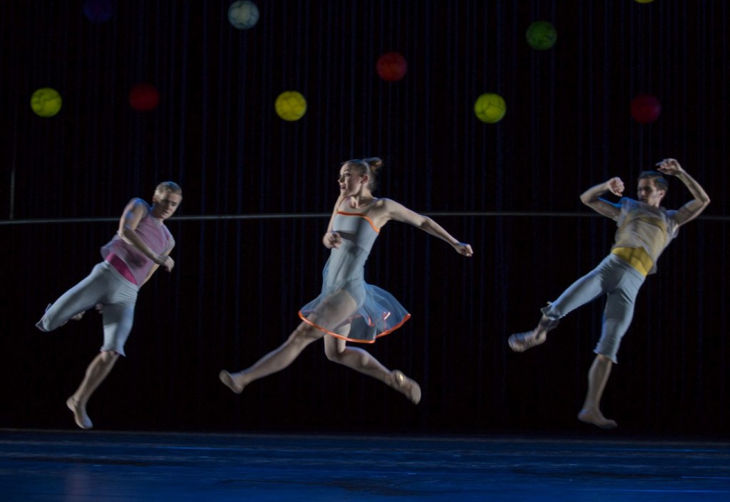 4. V.Hoffmann, S.Dvorak and B.Asnar, “Variations and Partitas” by M.Schläpfer, Ballett am Rhein © G.Weigelt