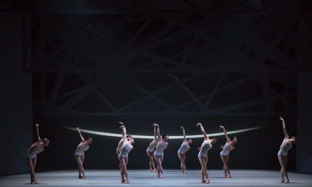 2. Ensemble, “Swan Lake” by D.Dawson, Scottish Ballet © Scottish Ballet 2016