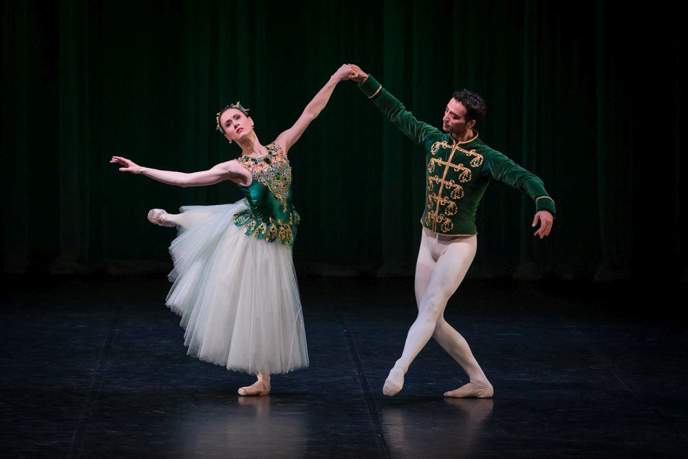 2. A.Dickie and A.Ghalumyan, “Jewels” by G.Balanchine, State Ballet Berlin © S.Ballone