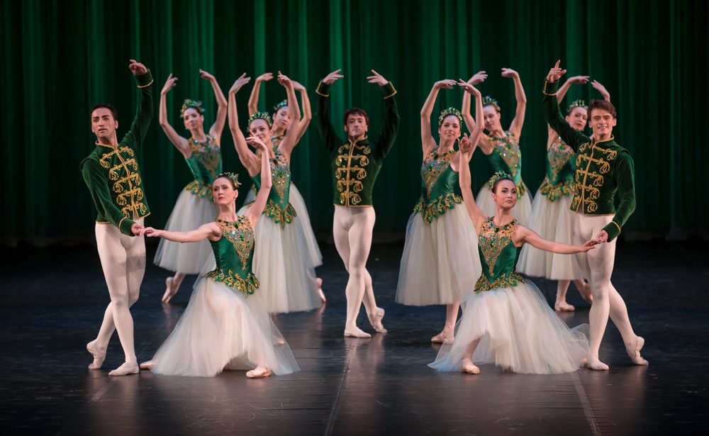 1. Ensemble, “Jewels” by G.Balanchine, State Ballet Berlin © S.Ballone