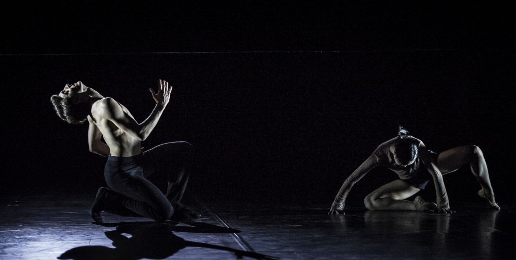 5. F.Adorisio and J.Park, “Hands, be still” by Ö.Ayik; Noverre Society, Young Choreographers © Carlos Quezada 