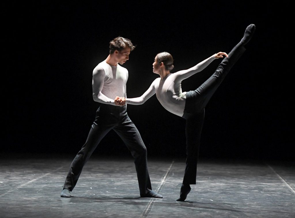 9. P.von Sternenfels and H.-J.Kang, “Daydreamers” by E.Clug, ”Stuttgart Ballet Gala” © Stuttgart Ballet 2016