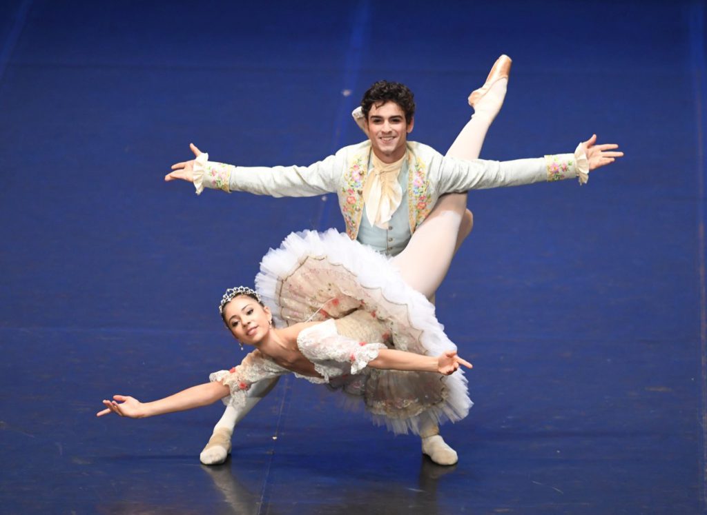 6. C.Drouy and A.Sarri, Pas de deux of “Sleeping Beauty” by R.Nureyev after M.Petipa, School of the Paris Opera Ballet © Stuttgart Ballet 2016