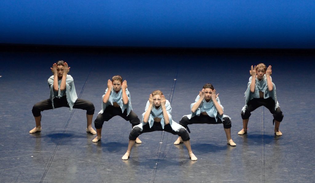 2. Students of the John Cranko School, “The Four Seasons”: “Summer” by L.Stiens © Stuttgart Ballet 2016