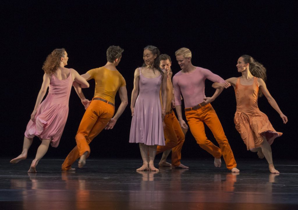 2. C.Andriot, A.Simões, Y.Kato, B.Narnhammer, V.Hoffman and D.Becker, “Esplanade” by P.Taylor, Ballett am Rhein © G.Weigelt 2016