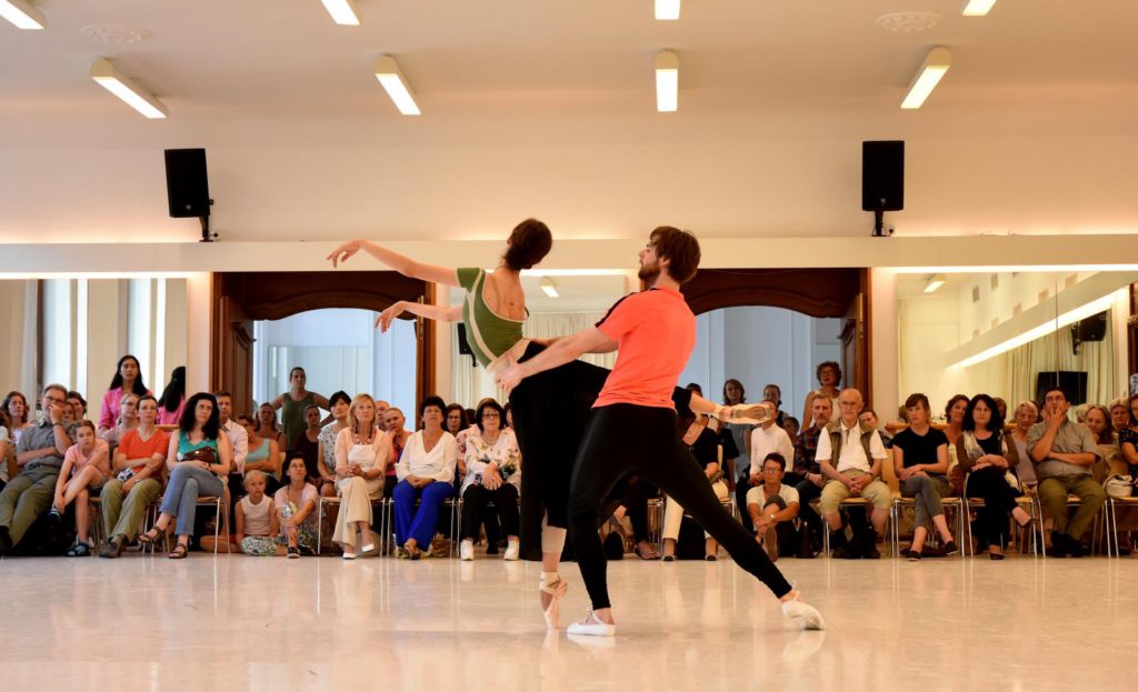 4. M.Shirinkina and V.Shklyarov rehearsing “Giselle”, “Ballet Extra”, Bavarian State Ballet © C.Tandy 2016