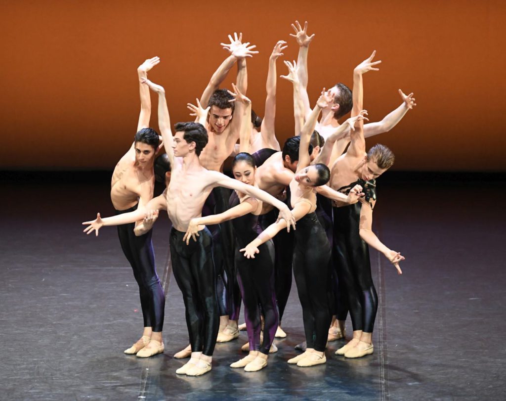 11. Students of the John Cranko School, “The Four Seasons”: “Autumn” by F.Adorisio © Stuttgart Ballet 2016