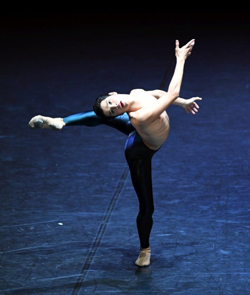 12. R.Ferlito, “The Four Seasons”: “Autumn” by F.Adorisio © Stuttgart Ballet 2016