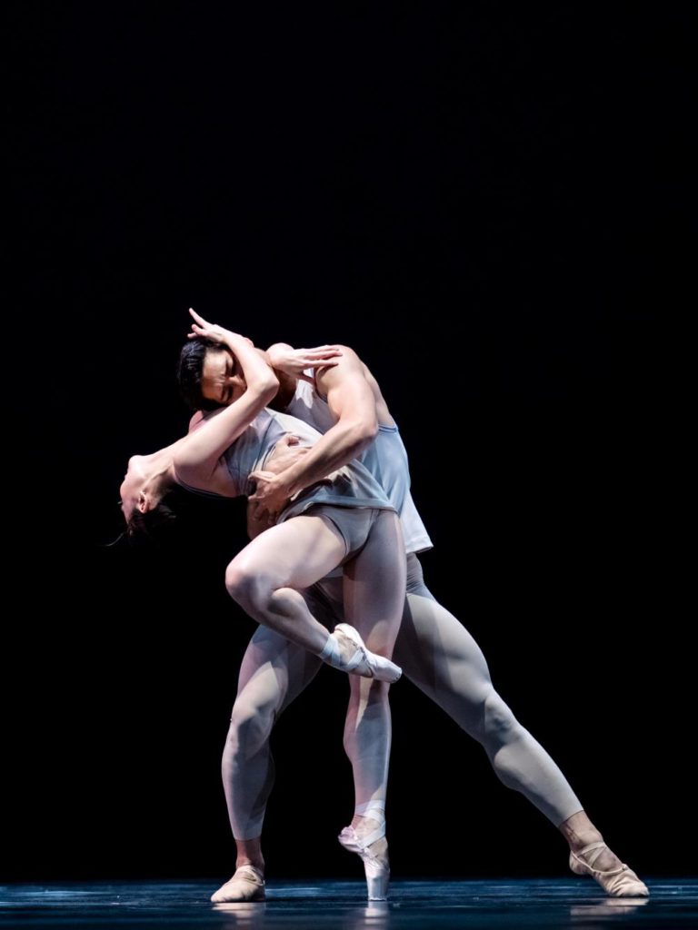 5. Q.Liu and Y.Gyo Choi, “Episodes van Fragmenten” by T.van Schayk, Dutch National Ballet © A.Kaftira 2016