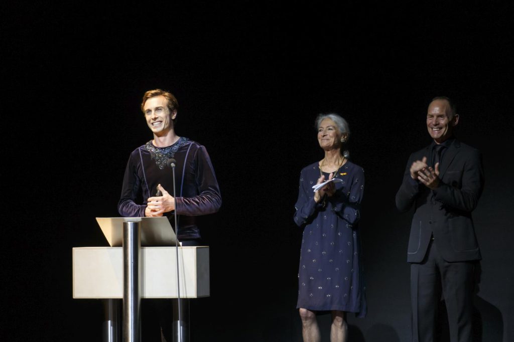 6. A.Shesterikov, A.Radius and T.Brandsen, presentation of the Alexandra Radius Prize, Dutch National Ballet © M.Schnater 2016