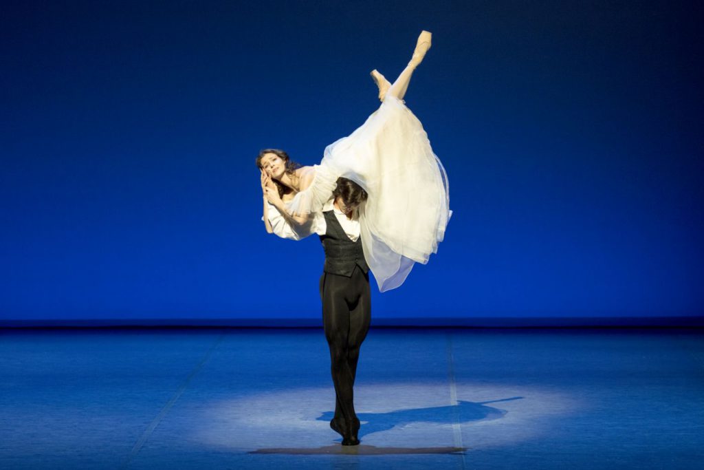 3. A.Cojocaru and A.Trusch, “Lady of the Camellias” by J.Neumeier, Hamburg Ballet © K.West 2016