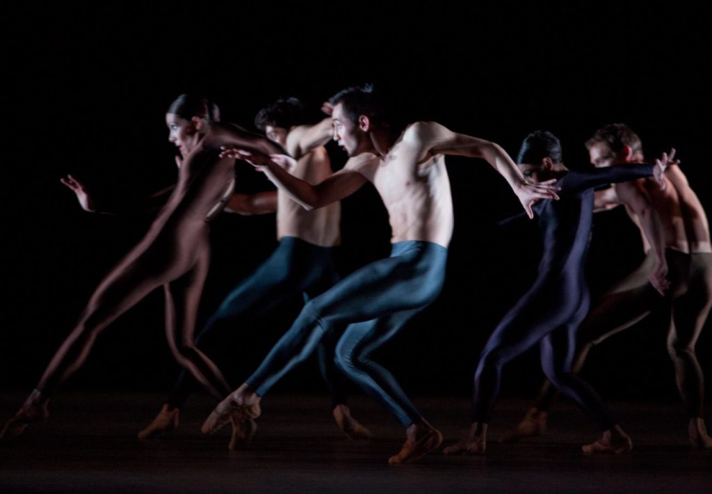 48. J.Thirault, A.Simões, M.Sydykov, M.do Amaral and H.Freiberg, “Kleines Requiem” by H.van Manen, Ballett am Rhein © G.Weigelt