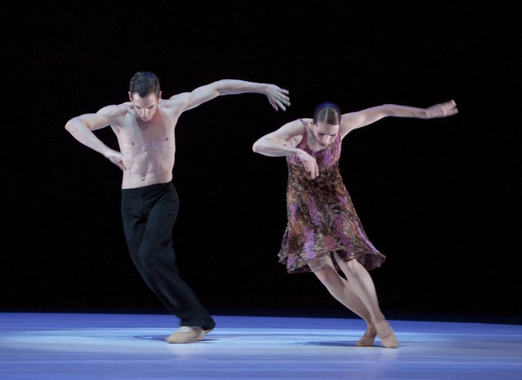 10. P.Calderon and J.Thirault, “Without Words” by H.van Manen, Ballett am Rhein © G.Weigelt