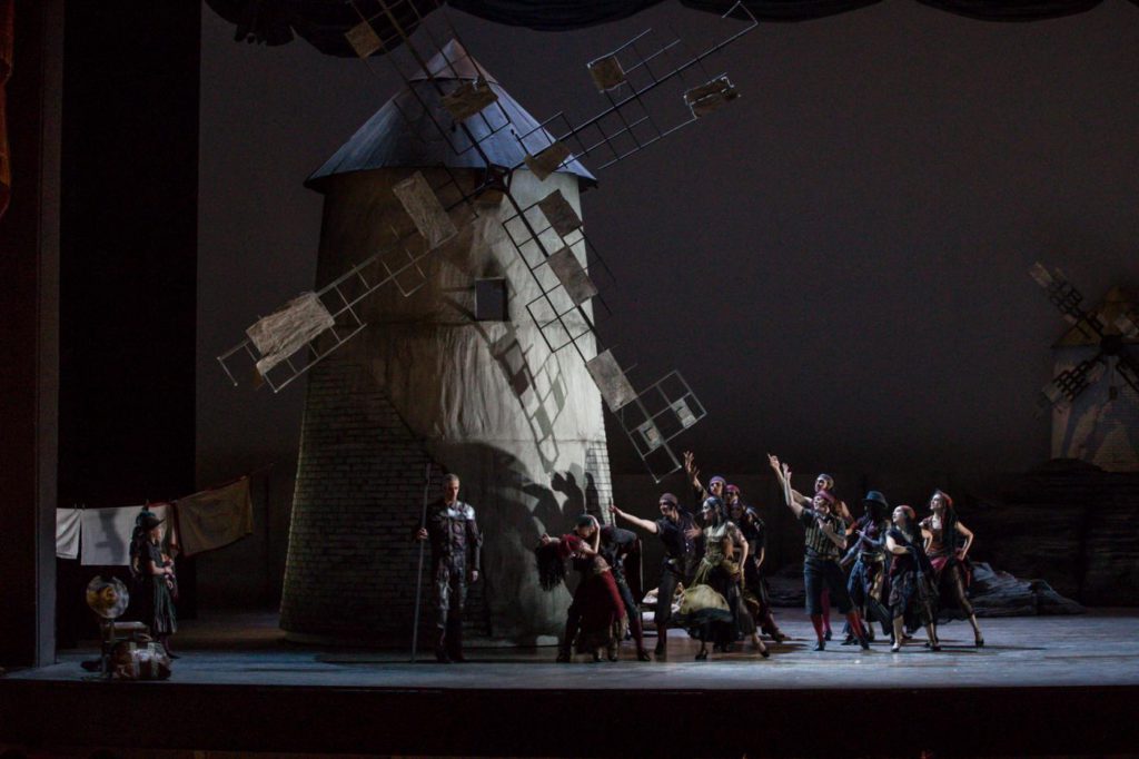 9. C.Bauch, C.Richardson, F.Voranger and ensemble, “Don Quixote” by A.S.Watkin, Semperoper Ballet © S.Ballone 2016 