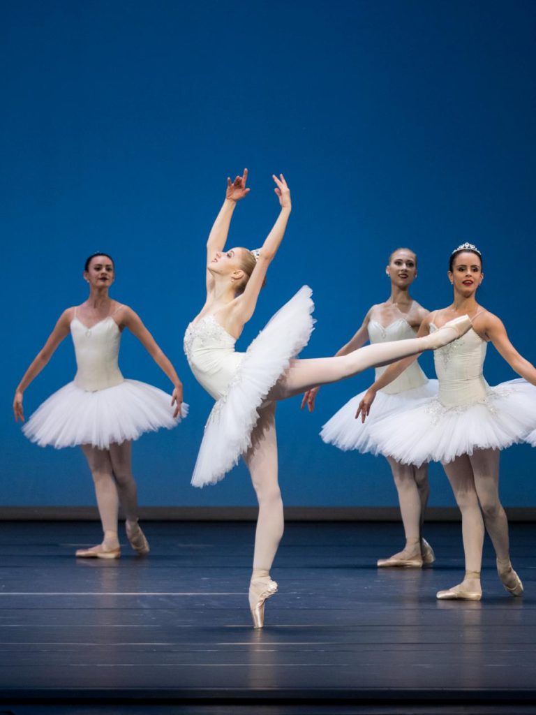 2. N.Mair and ensemble, “Symphony in C” by G.Balanchine © Vienna State Ballet / A.Taylor 2016