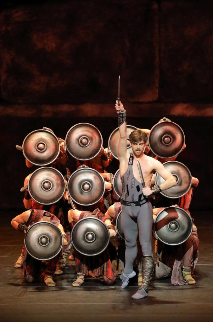 1. V.Shklyarov and ensemble, “Spartacus” by Y.Grigorovich, Bavarian State Ballet © W.Hösl 2016