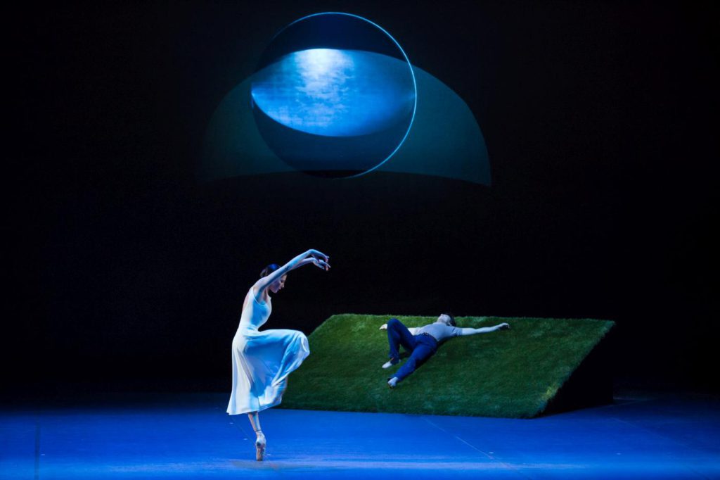 1. H.Bouchet and A.Trusch, “The Song of the Earth” by J.Neumeier, Hamburg Ballet © S.Ballone 2016