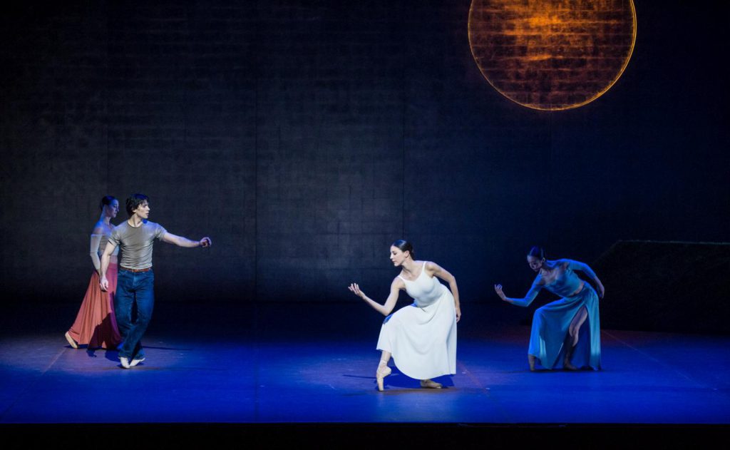 13. A.Trusch, H.Bouchet, L.Heylmann and X.Lin, “The Song of the Earth” by J.Neumeier, Hamburg Ballet © S.Ballone 2016