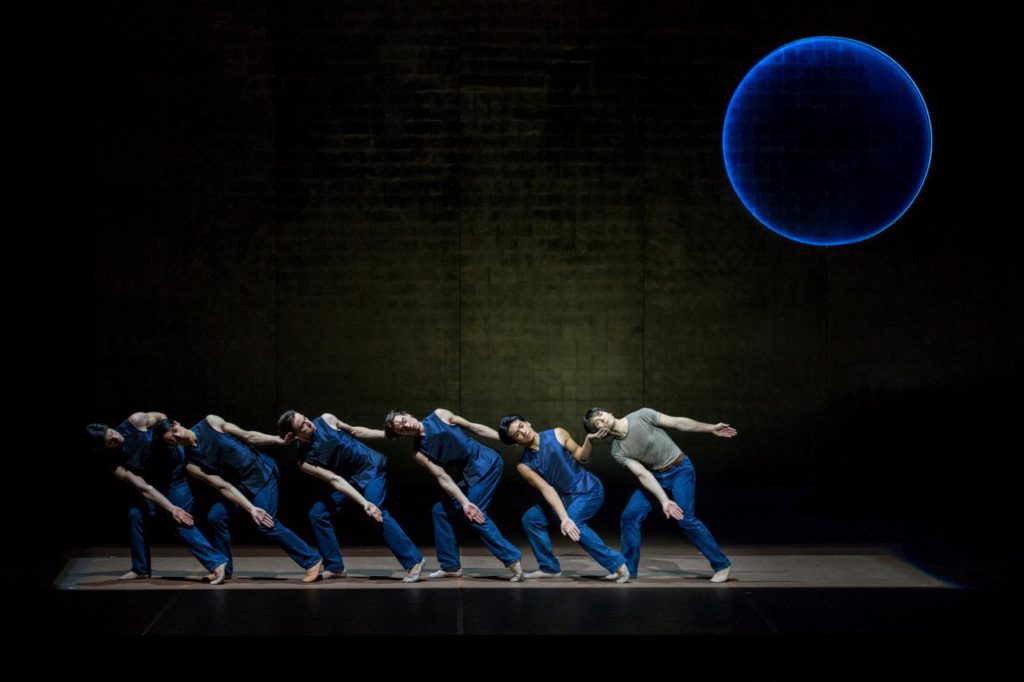 25. A.Trusch and ensemble, “The Song of the Earth” by J.Neumeier, Hamburg Ballet © S.Ballone 2016